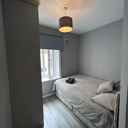 Liffey Boardwalk 3br Near Ha'penny Br & Temple Bar Dublin